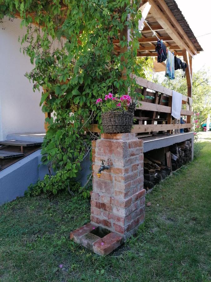Menta Apartman Mezőkövesd Exterior foto